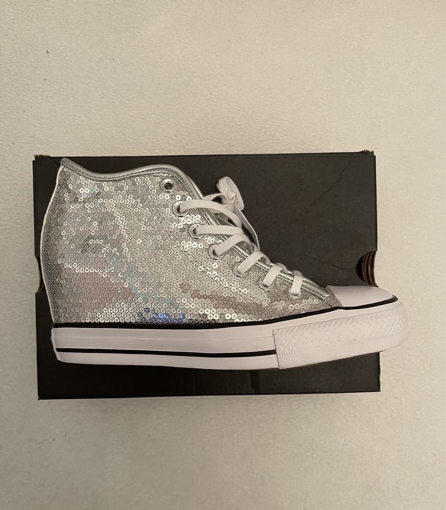 Buty Converse All Star Ctas Lux Mid rozm. 38,5 srebrny na koturnie