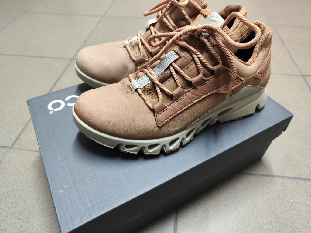 Buty Ecco Multi-Vent rozmiar 38 Low Gtxs Nub