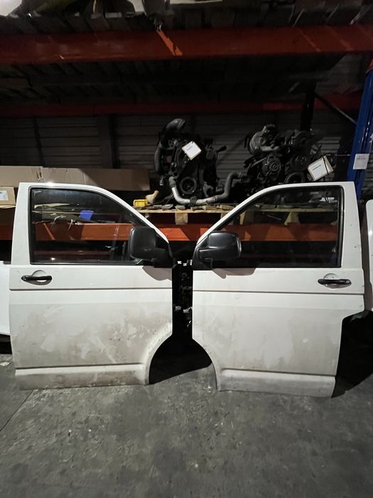 Двері передні праві ліві вольваген т5, vw t5