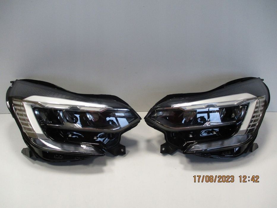 LAMPA LEWA PRZÓD PRZEDNIA FULL LED RENAULT CAPTUR II 260608054R