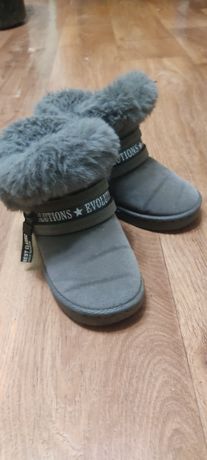 Зимові уґґи для дівчинки теплі чобітки