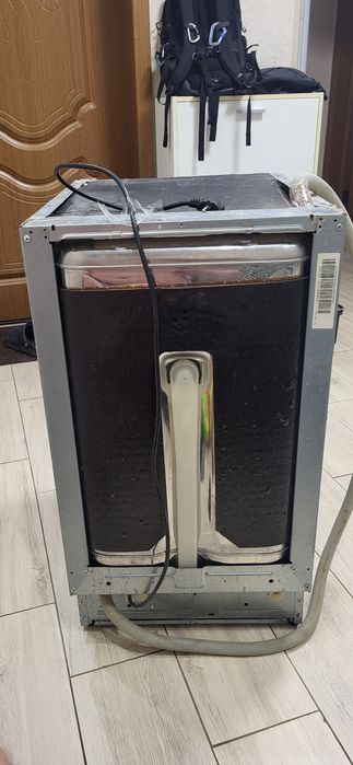 Посудомийна машина