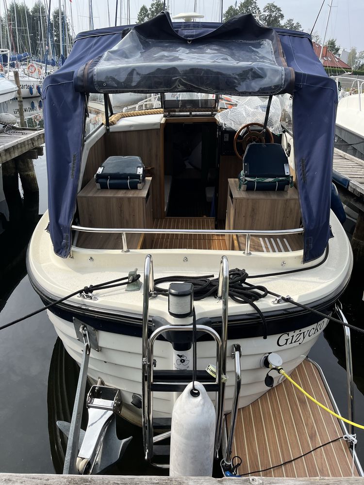 Jacht Motorowy Hastla 26 houseboat Bogate Wyposazenie