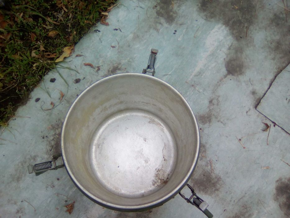 Termos wojskowy okrągły