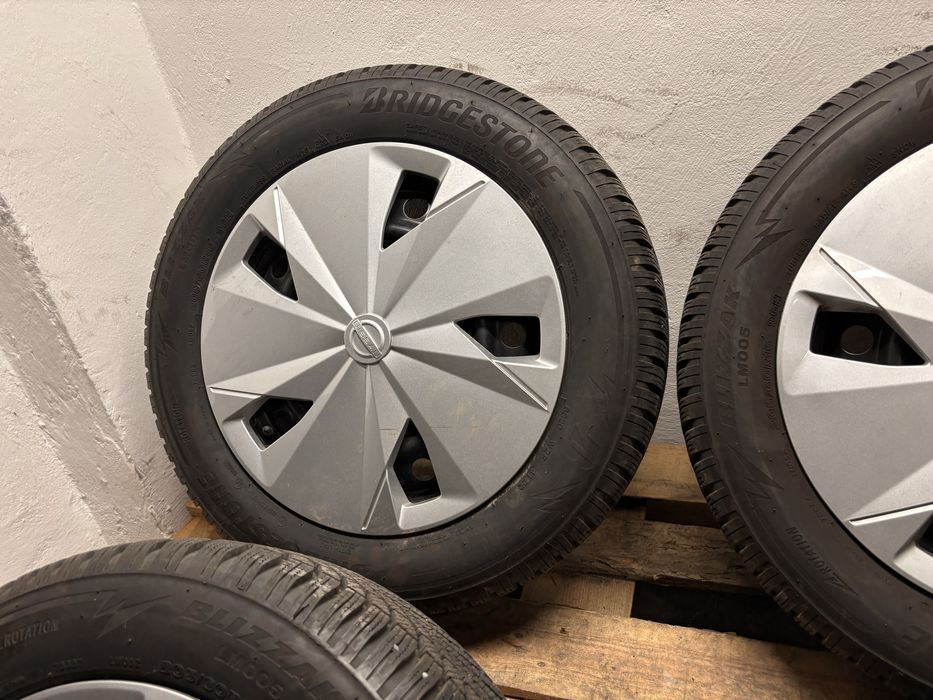 Oryginalne Koła zimowe Nissan 16” 5x114,3 205/60 Bridgestone 7,8mm 22r