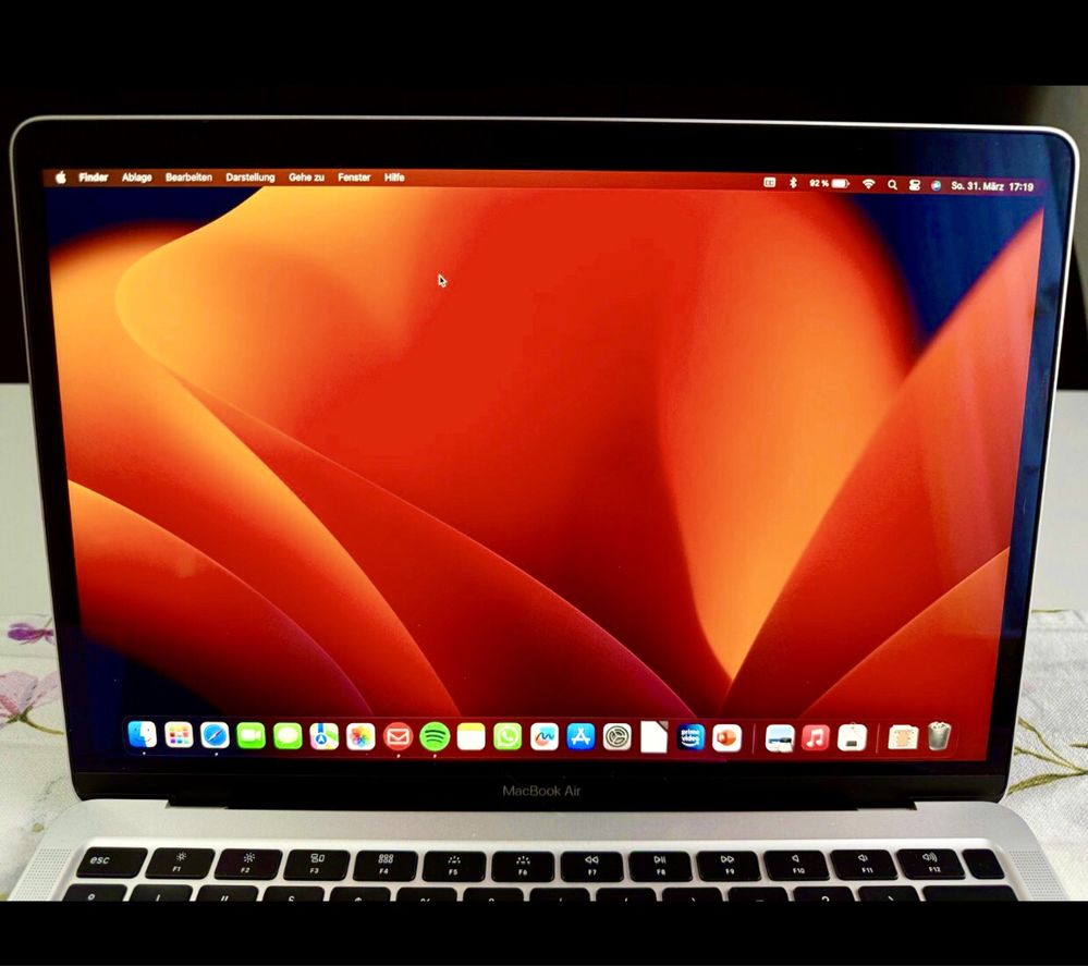 Macbook air 2020 8/256 gb з оригінальною коробкою