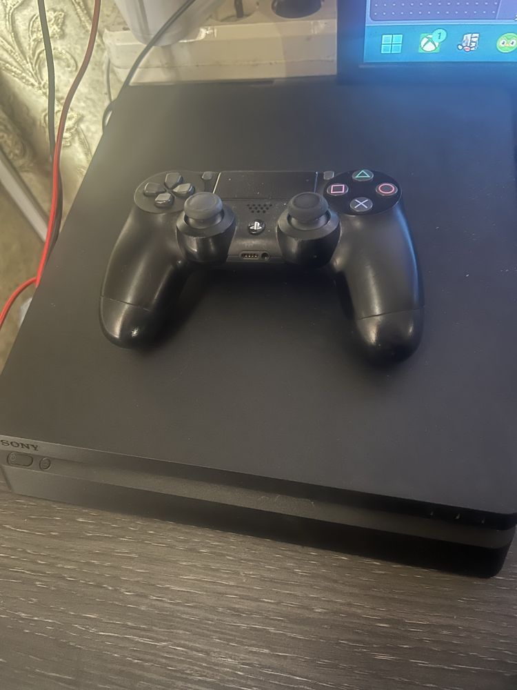 Ps4 slim 500gb 1 джойстик