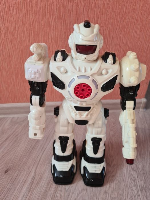 Іграшка робот дитяча