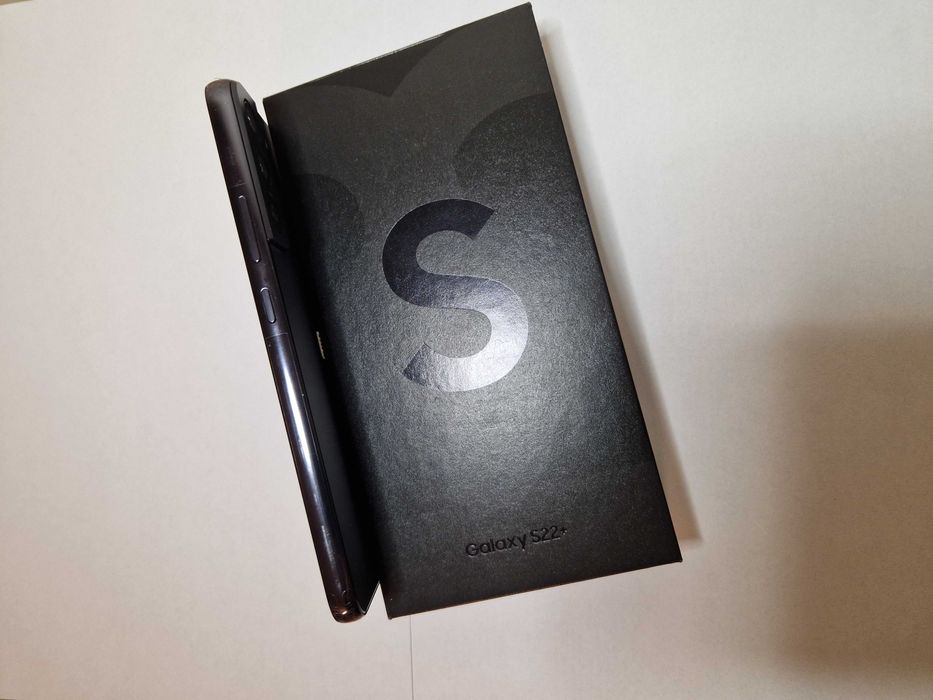 SAMSUNG Galaxy S22+ 8/128GB 5G 6.6" Czarny Nowy