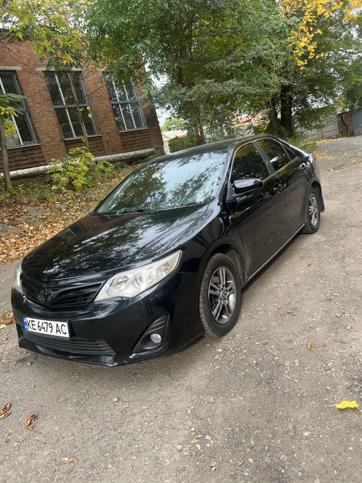 Продам toyota camry 50возможна  рассрочка