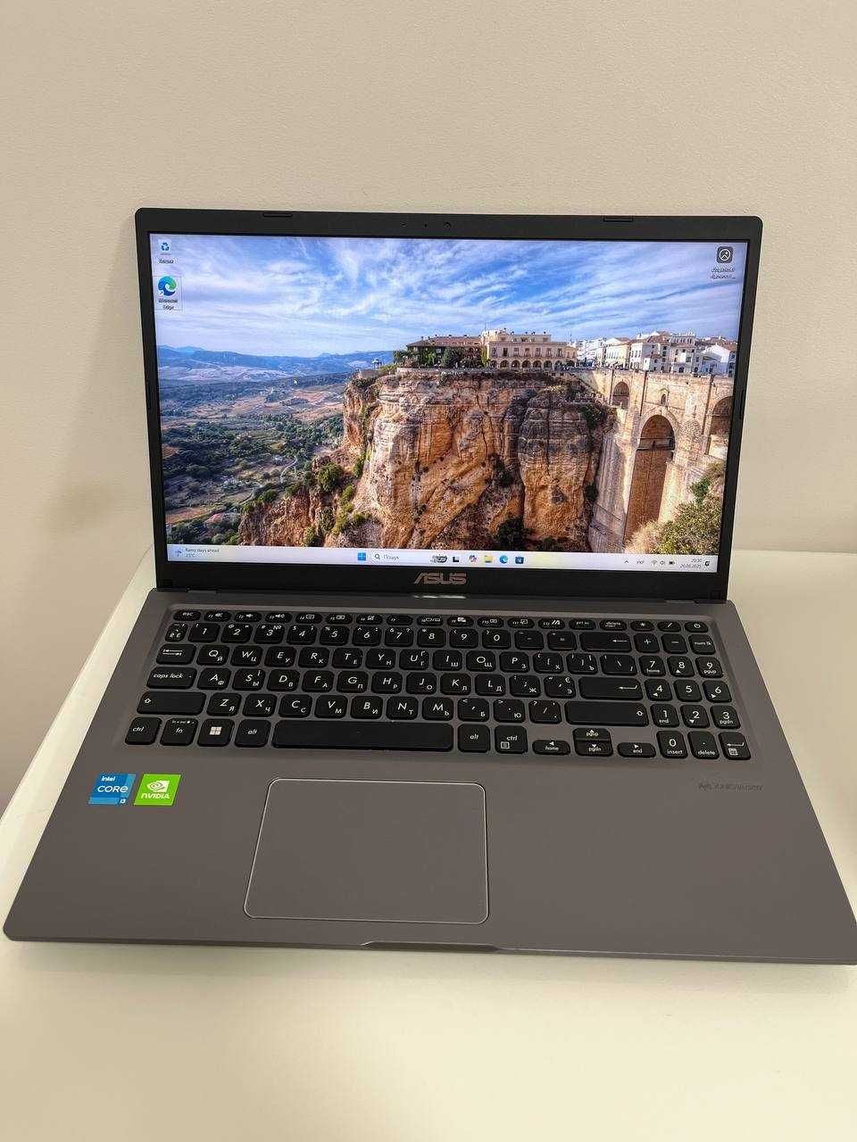 Ноутбук ASUS VivoBook MX330 2GB