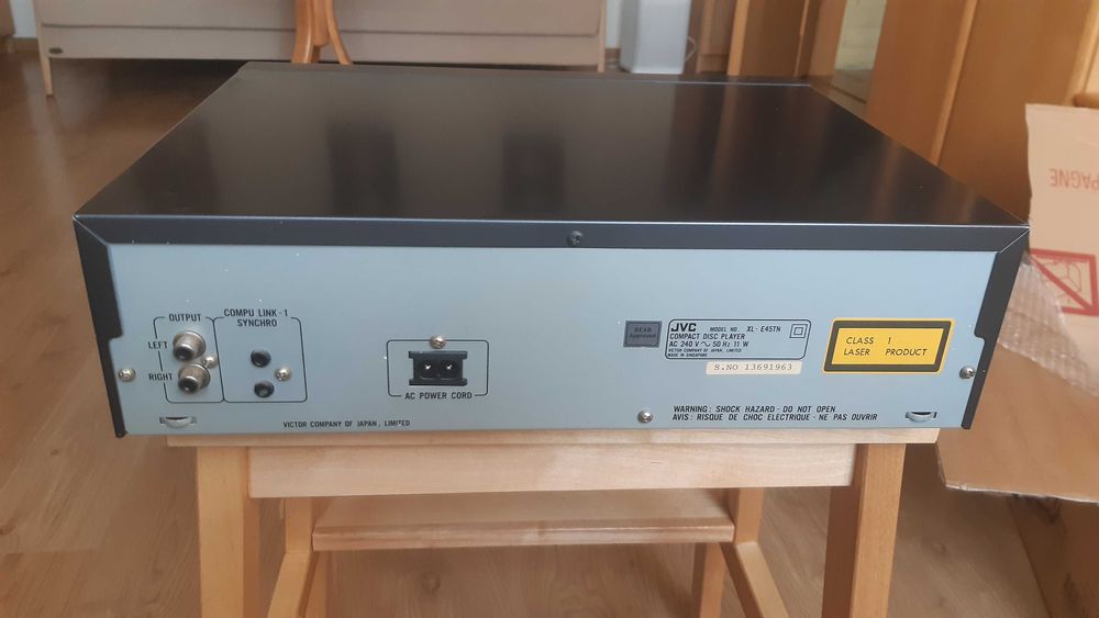 Gramofon adapter JVC AL-E 45 + CD Player JVC XL -E 45