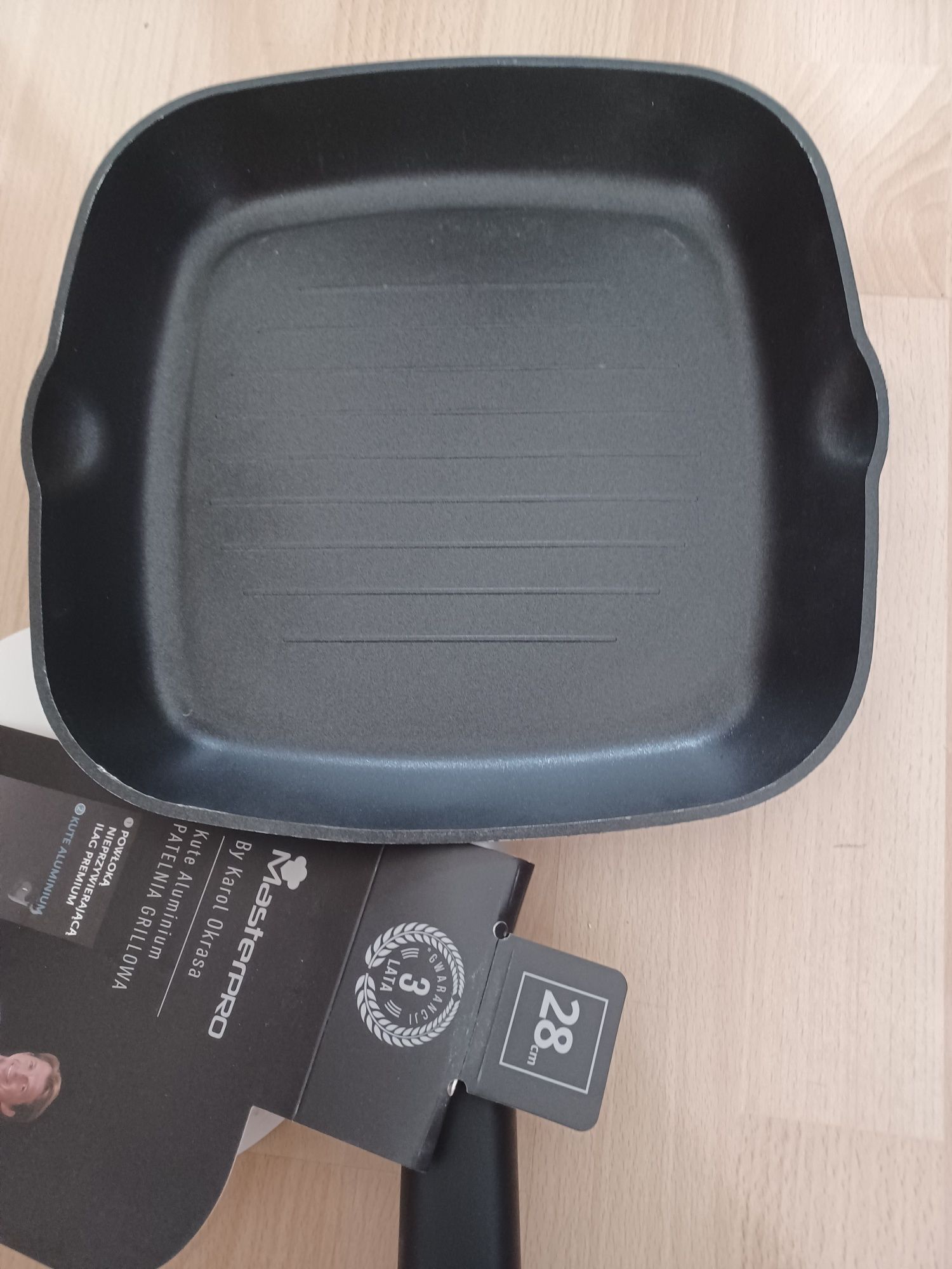 Patelnia grillowa MasterPRO 28cm