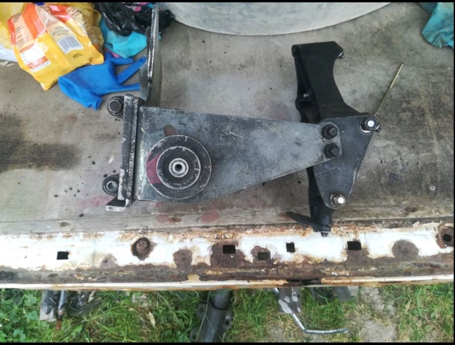 Кріплення компресора Мерседес Спринтер,611,612, 646, 647 мотор, 2,9