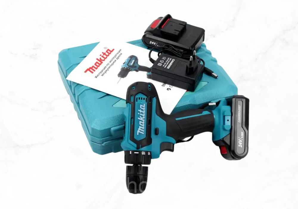 Шуруповерт Makita 24V,  набір інструментів, запасний акумулятор