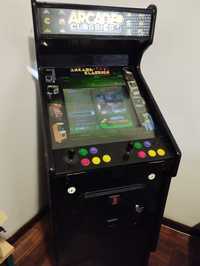 Máquina arcade com Pandora box
