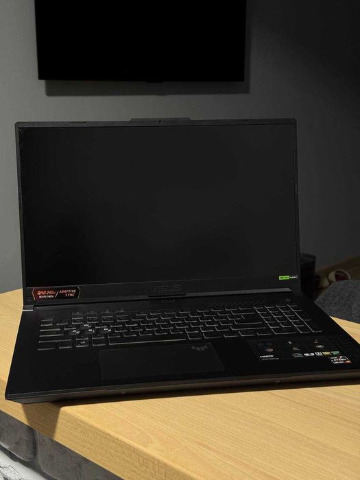 ASUS TUF Gaming 17.3” / Ryzen 7 / RTX 4060 / 32 GB RAM / SSD 1 TB