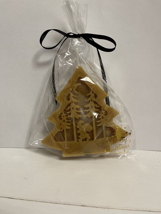 Świąteczna świeca z wosku pszczelego choinka