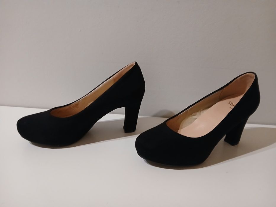 Sapatos clássicos pretos Seaside