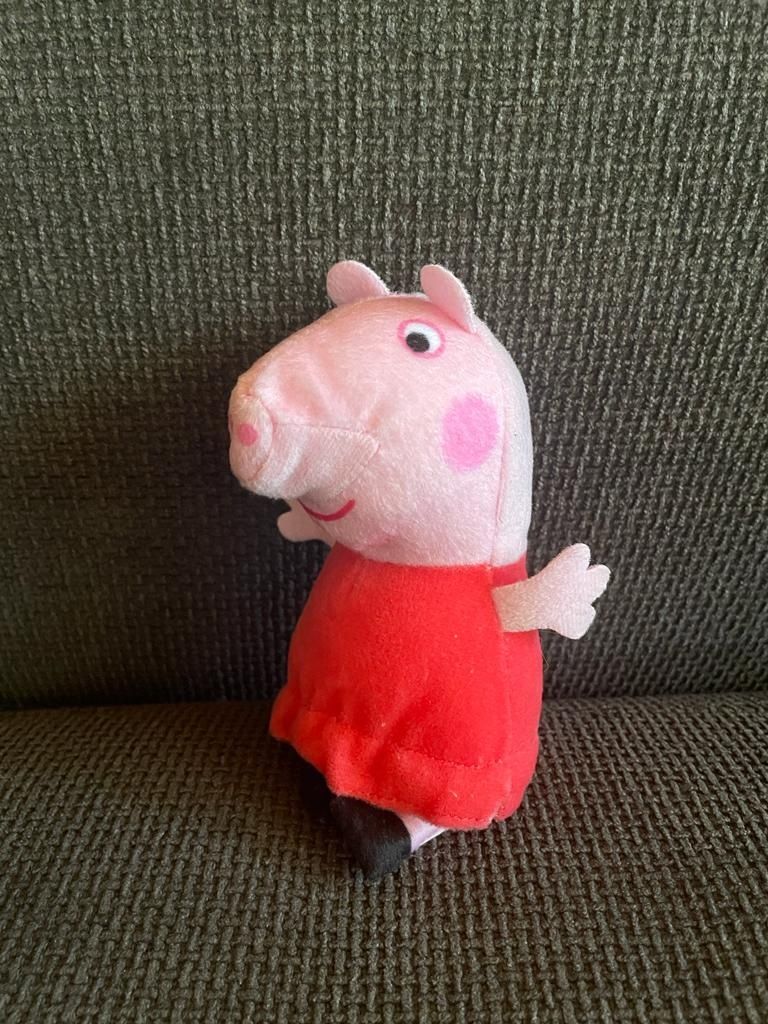 Pluszak maskotka Świnka Peppa peppa pig przytulanka