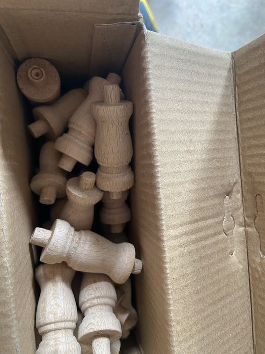 66 tralek drewnianych