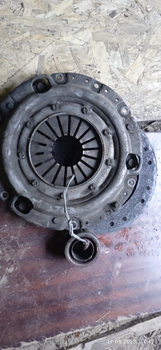 Mazda 626 f2.  2,2i Корзина,диск сцепления,выжимной подшипник