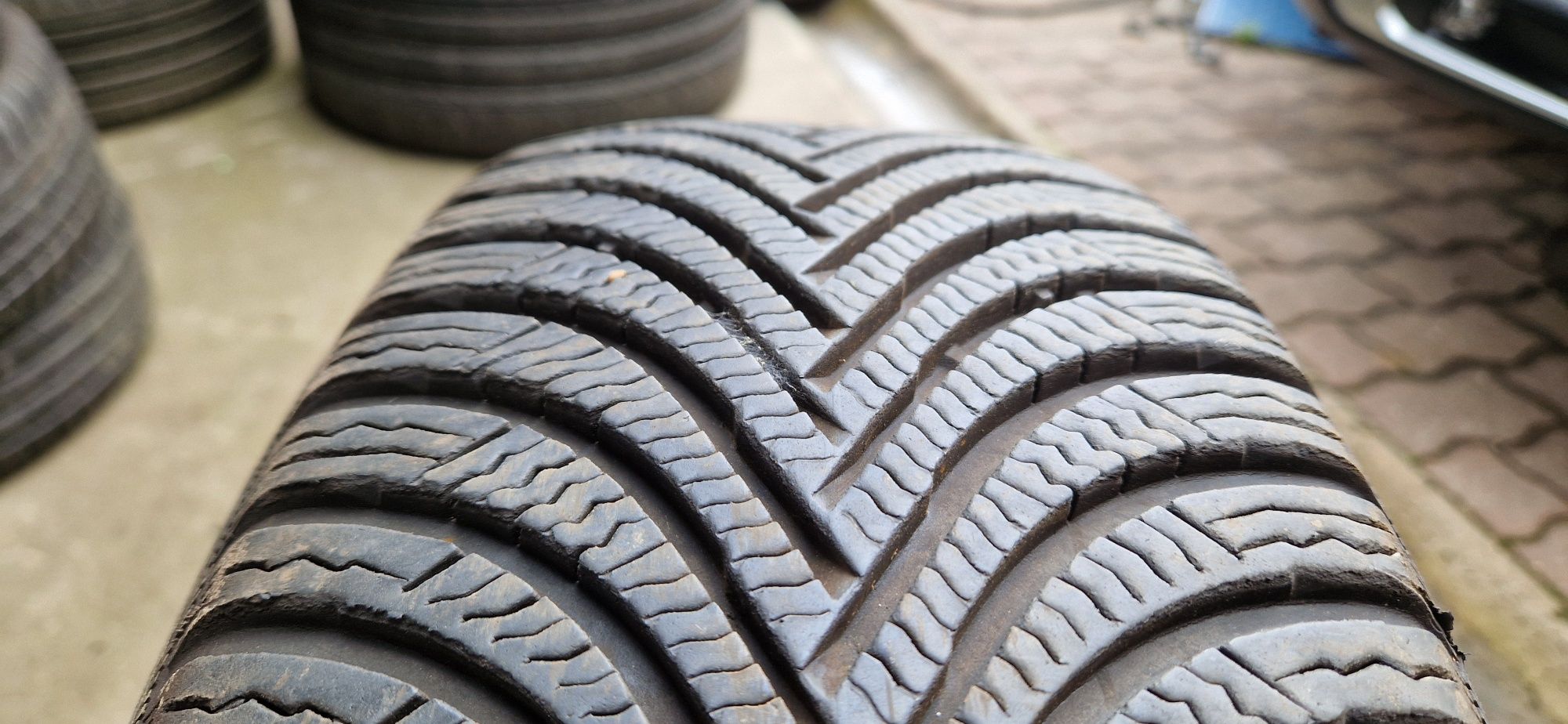 205/60 R16 92H Michelin Alpin 5 MO 7mm 2023r