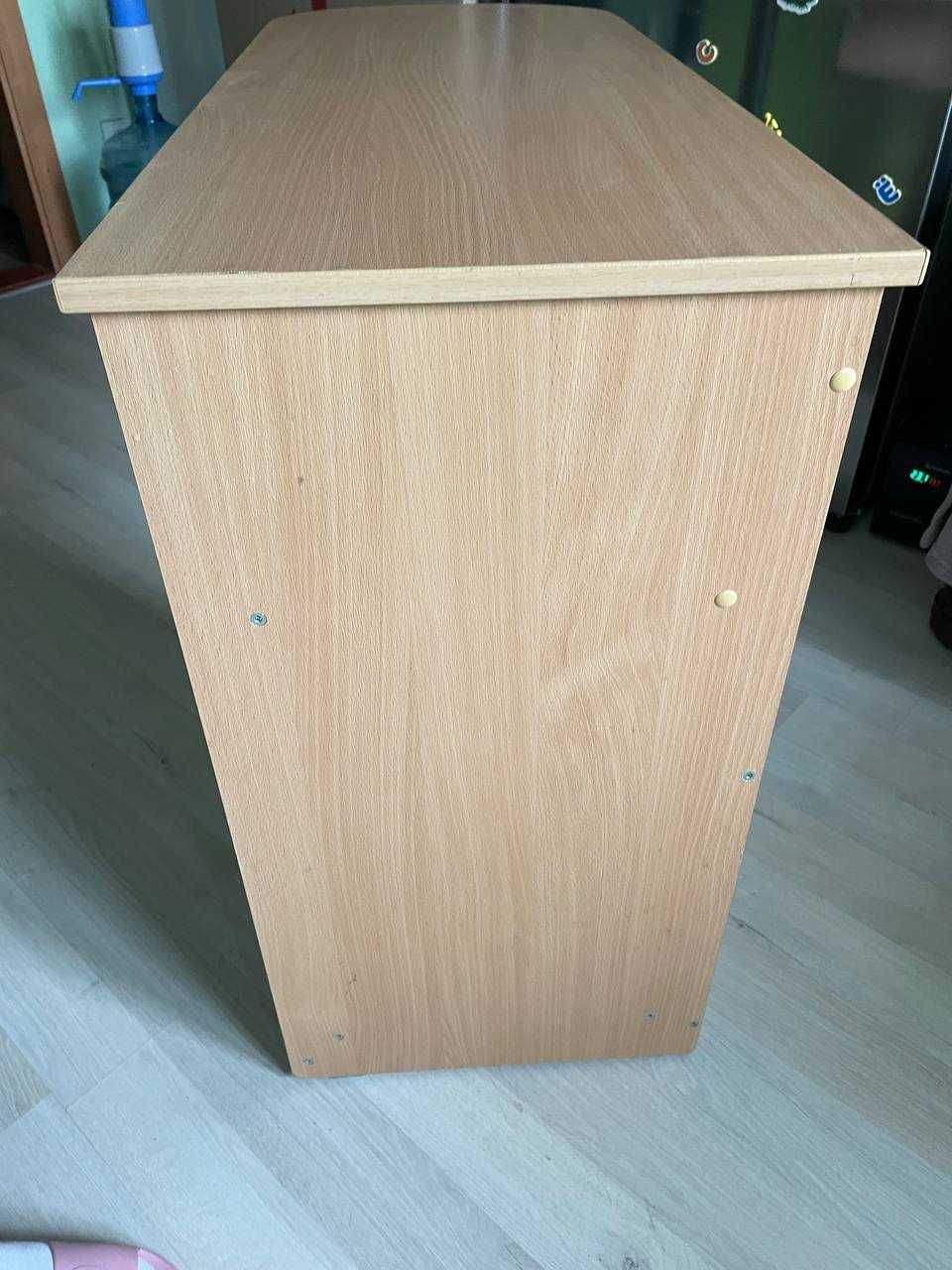 манікюрний стол продам, розмір 100х40х76