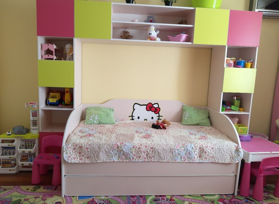 Детская для двух девочек Кровать шкаф матрас мебель