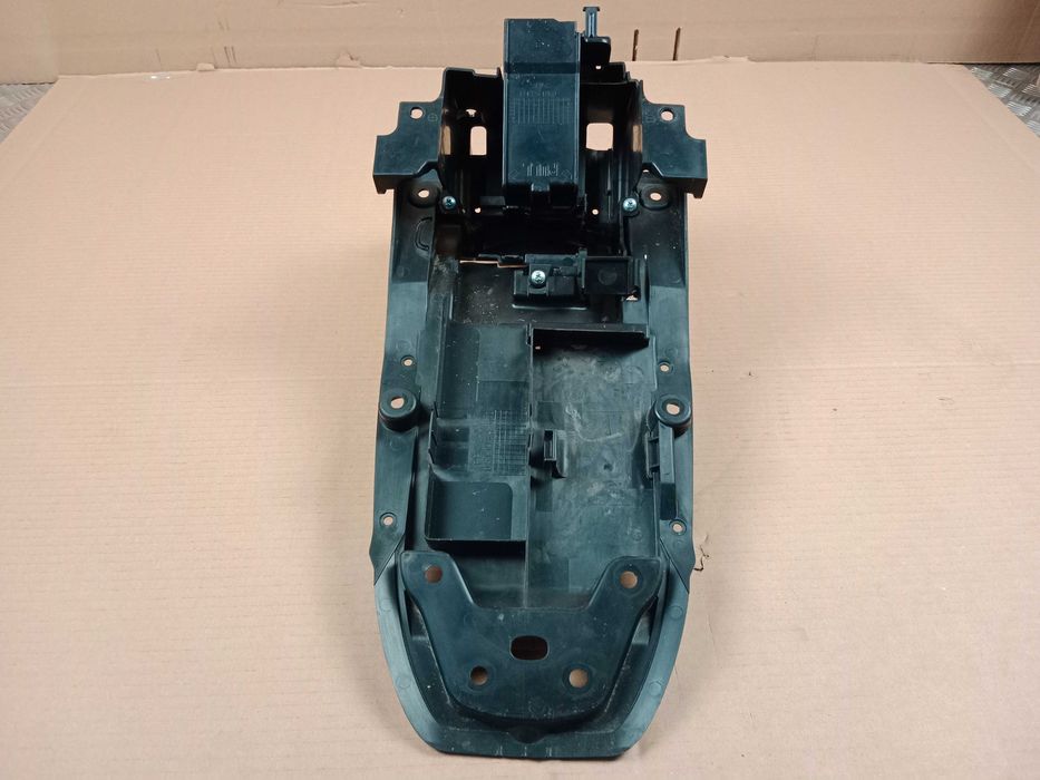 SUZUKI SV 650 X Wypełnienie Stelaża Tył Nadkole 2020