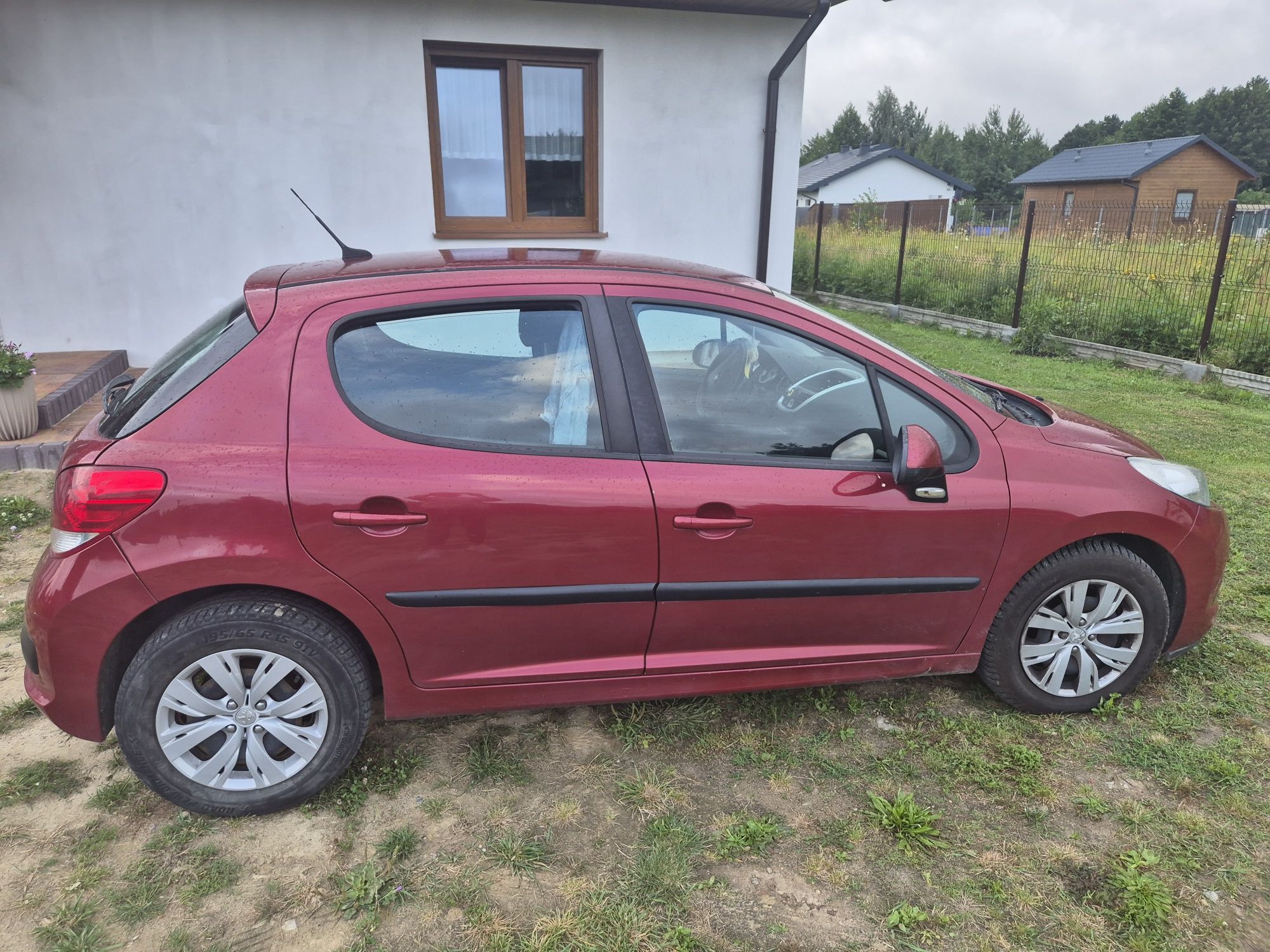 Auto osobowe peugeot
