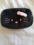 Bolsa em veludo hello Kitty.
