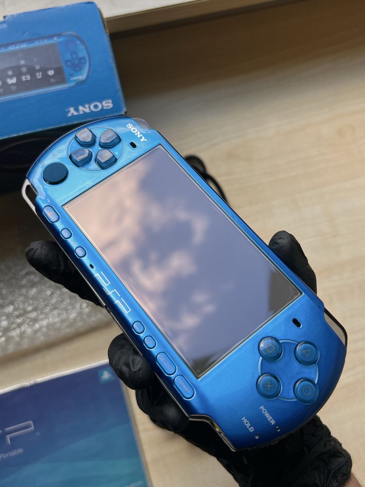 Konsola psp 3000, vibrant blue, piekny stan!