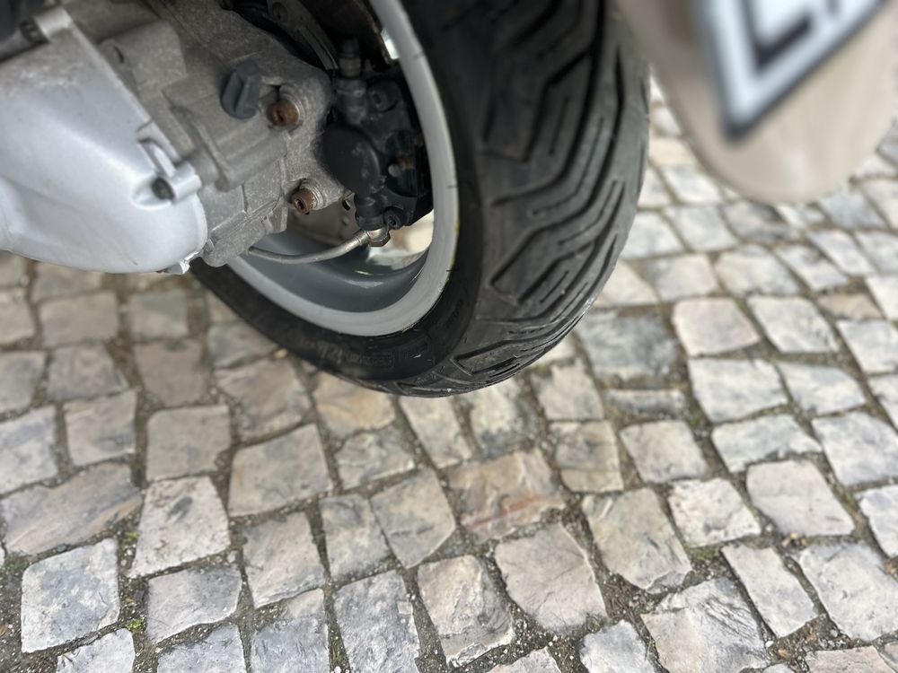Vespa GTS 250 de 2007 com 46.000 km
