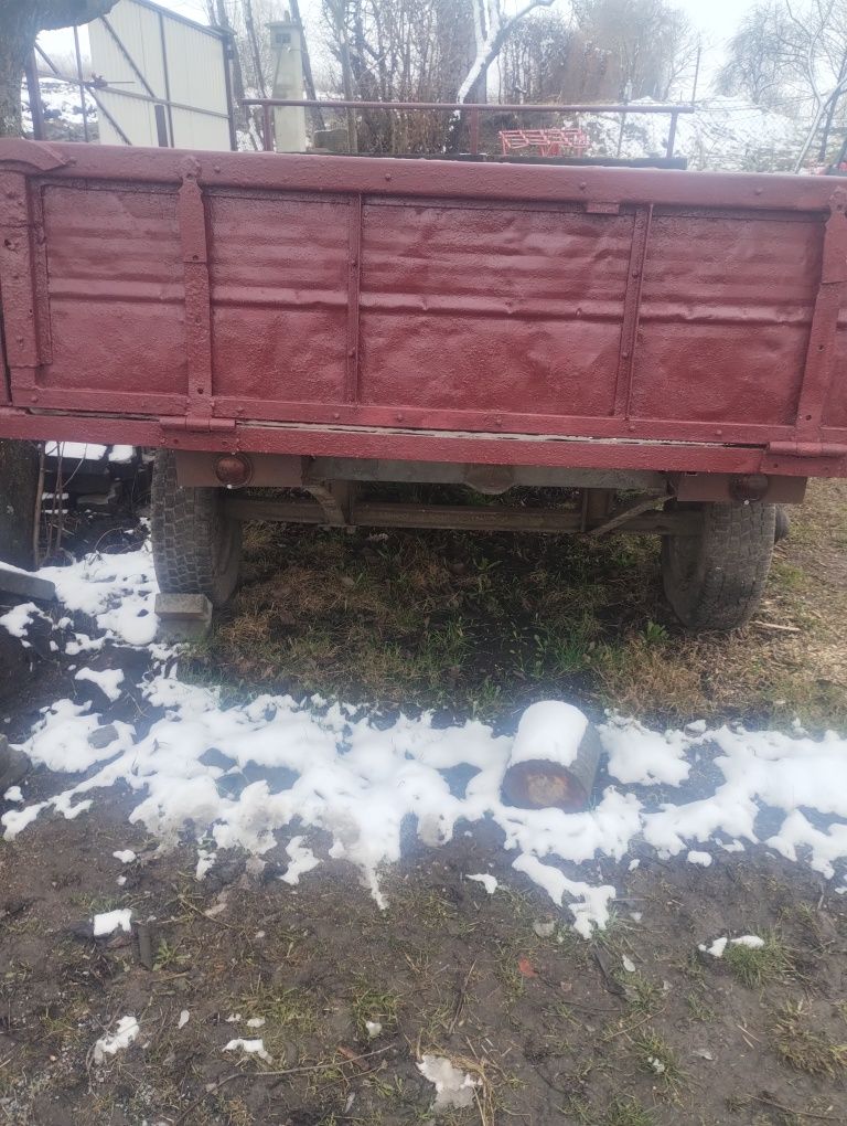 Причеп одноосний