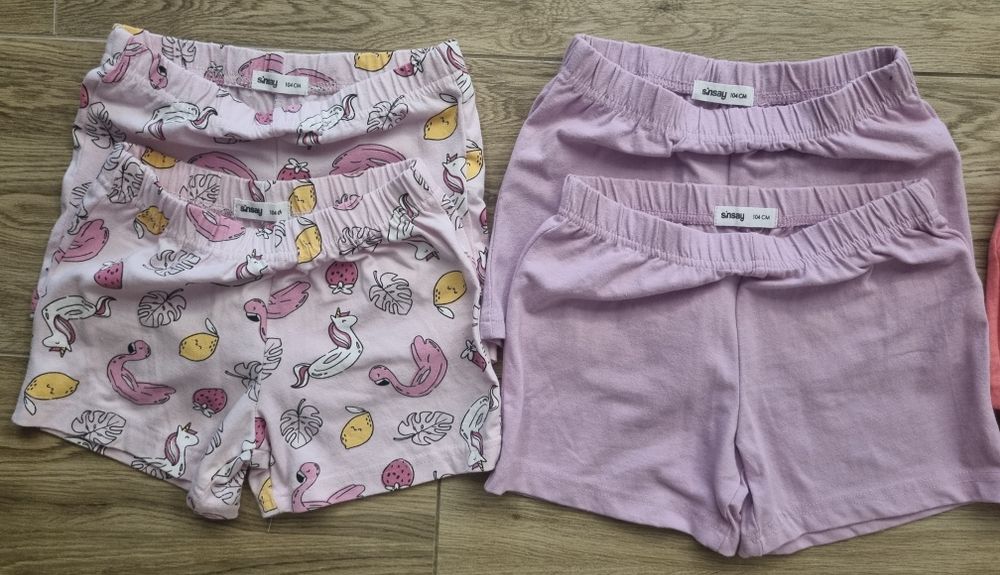 12 x szorty krótkie spodenki dziewczynki r. 104 / Sinsay / Bliźniaczki