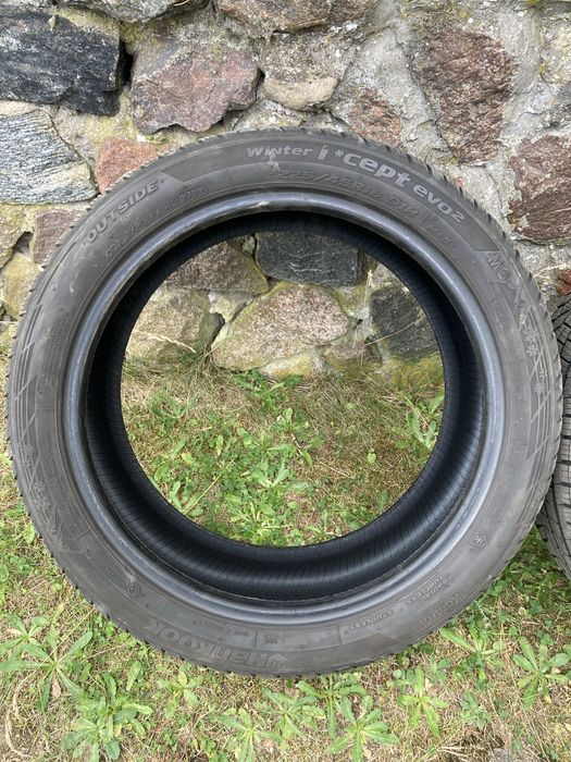 Opony zimowe Hankook Winter ICEPT EVO 2 225/45/18 37/2021r.