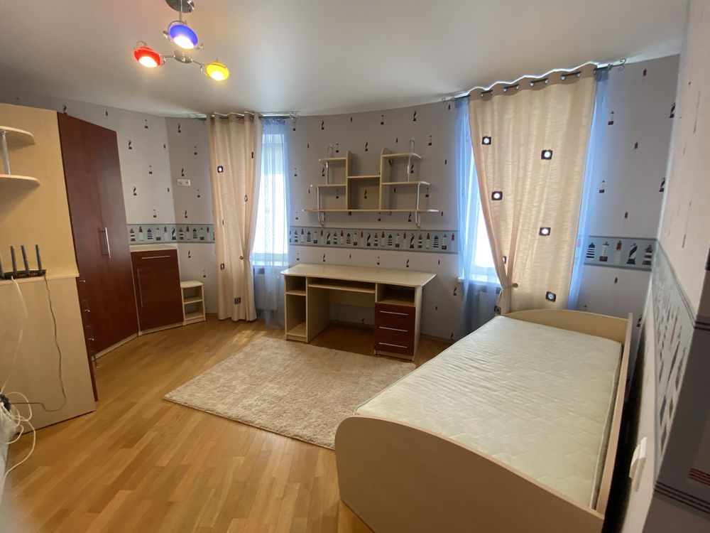 Продаж 3 кімн  кварт на Поділлі з АОГВ