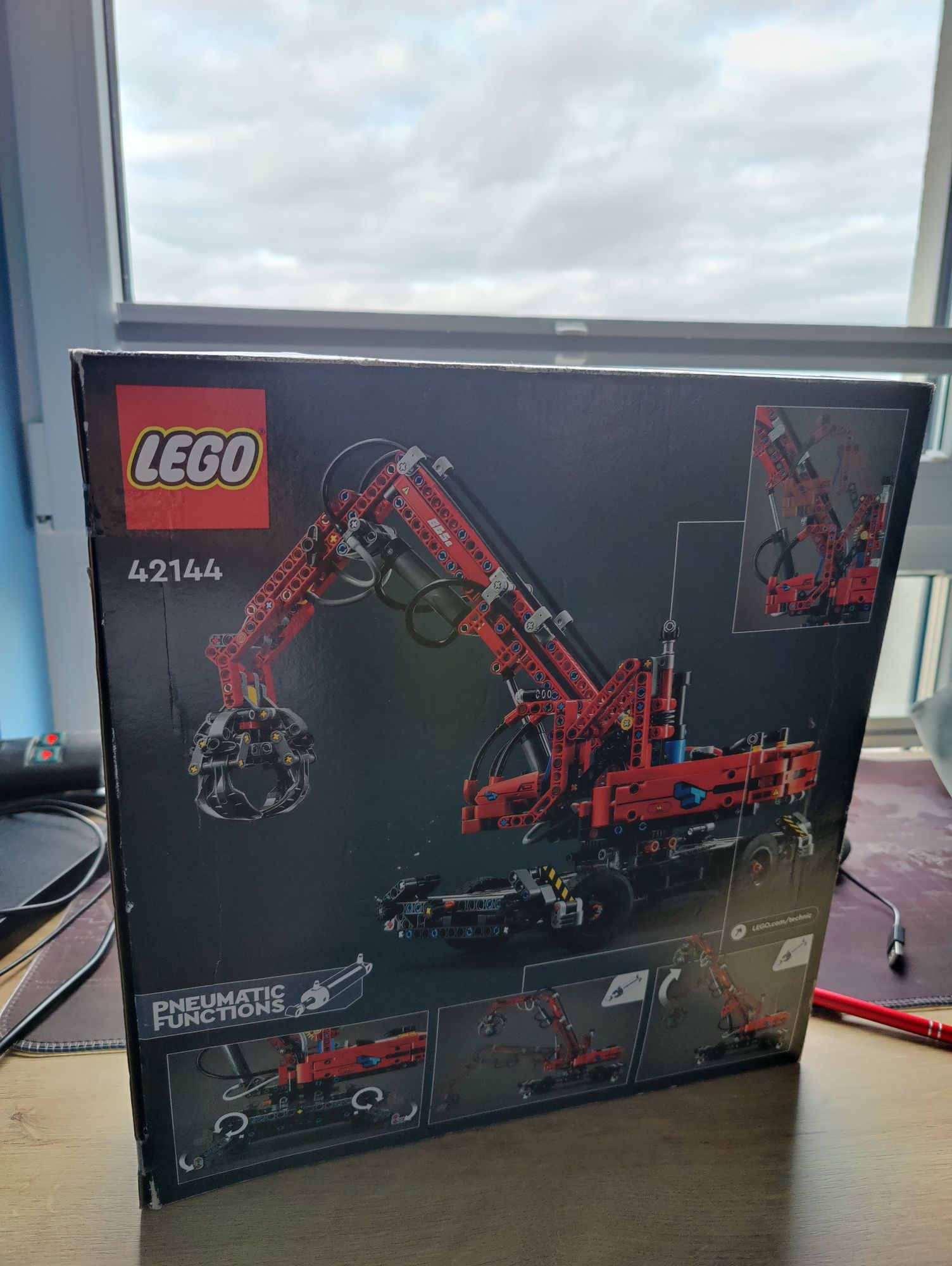 LEGO KLOCKI 42144 dźwig z chwytakiem