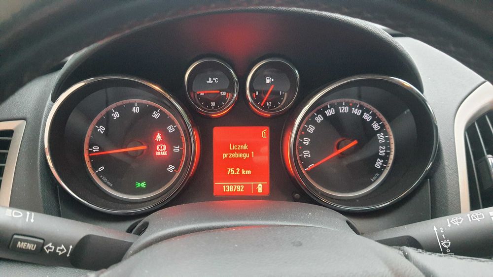 Prosto z lawety Opel Astra J 2011r. 1.4 benzyna 140KM okazja