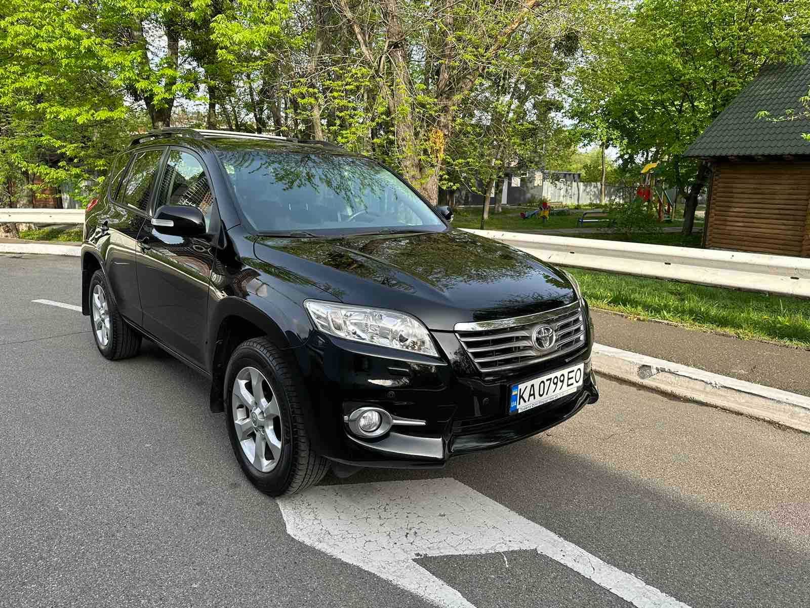 Toyota RAV 4, 2010, $14900