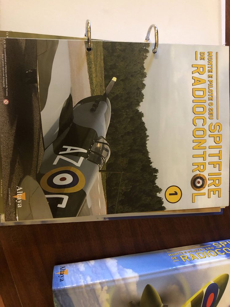 Avião rc spitfire