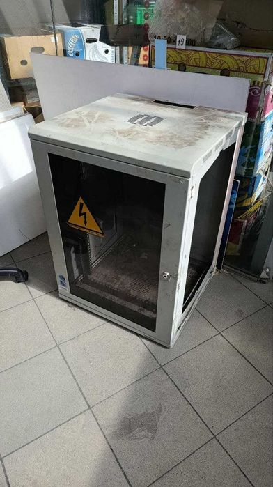 Серверні  шафи  4шт б/в, 1шт - без експлуатації