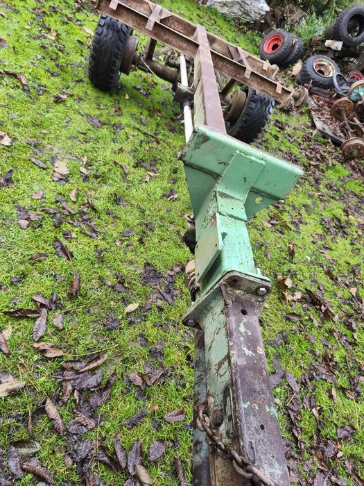 Rama podwozie rozrzutnika, oś z napędem