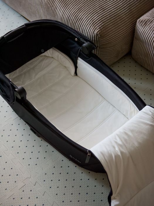 Gondola Cybex Priam 4.0 Eco Onyx Black, stan idealny
