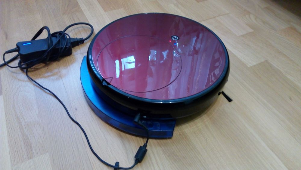 Робот-пылесос, моющий.
