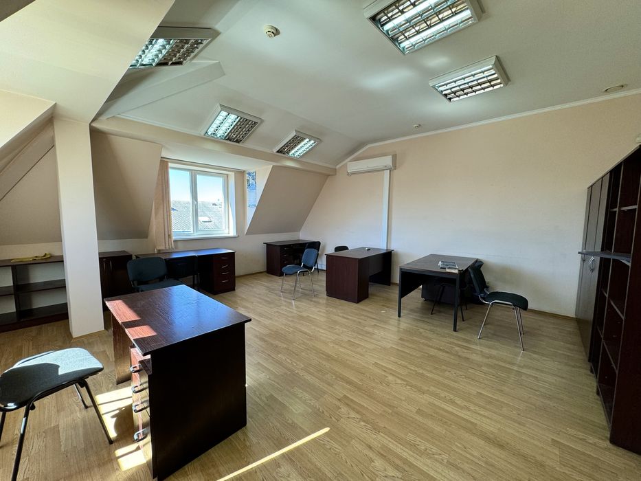 Оренда офісів від 20-35 (м2) в БЦ, біля Податкової