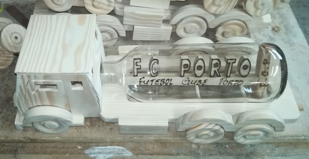 Camião suporte garrafa