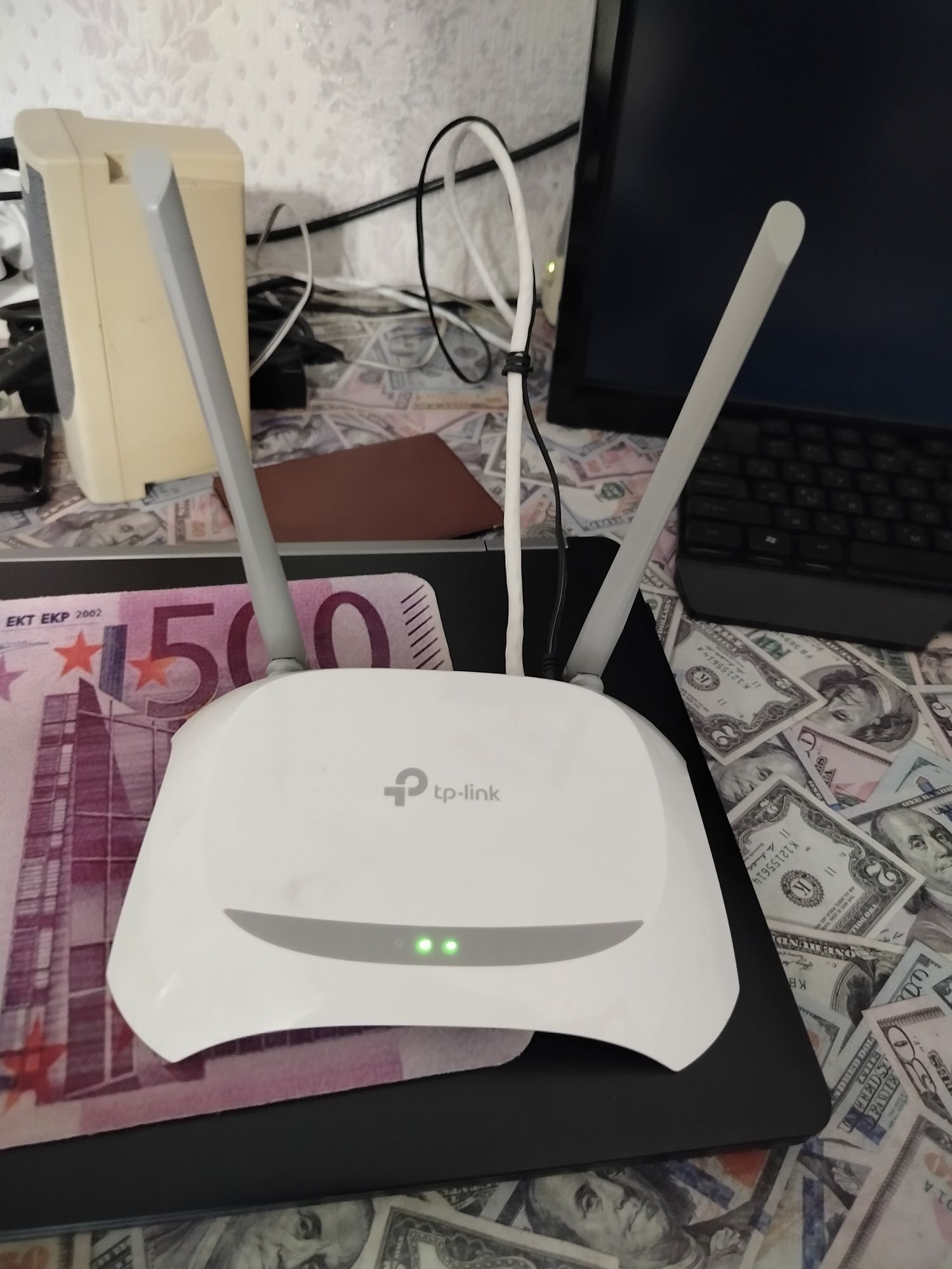 Комп +2 монітора+ роутер+ вай фай+клава, мишка