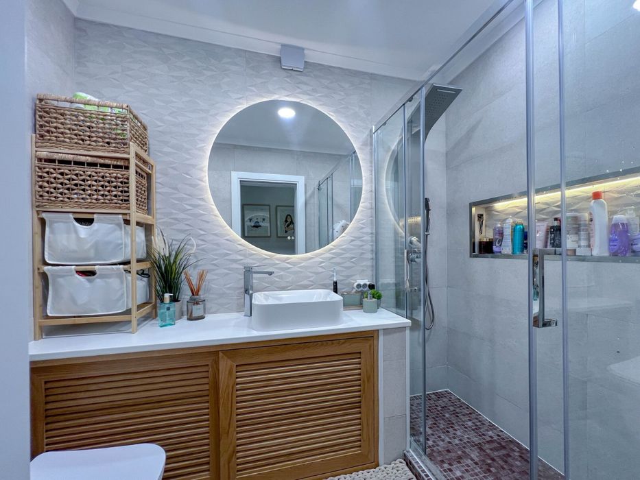 Vendo T2 totalmente remodelado em condominio com piscina em Vilamoura